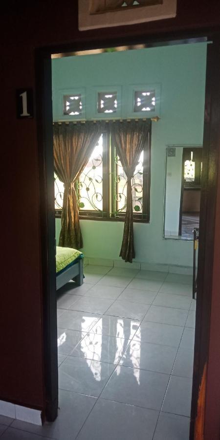 Ibu Ana Homestay Selemadeg Exterior foto